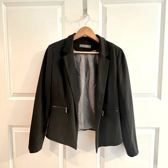 Blazer - Picture 1 of 3